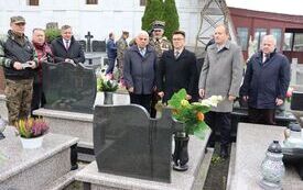 Na cmentarzu parafialnym we Włoszczowie już po raz dziesiąty odbył się Apel Poległych  12