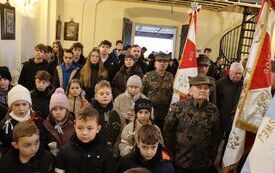 Na cmentarzu parafialnym we Włoszczowie już po raz dziesiąty odbył się Apel Poległych  35