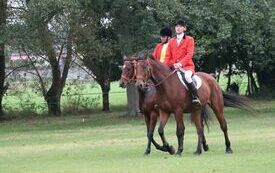 Na koniach jadą bracia Jedliczka - organizatorzy Hubertusa