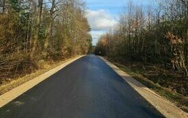 Wyremontowana droga powiatowa na odcinku Radk&oacute;w (Młyn) - Radk&oacute;w