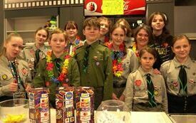 Wsp&oacute;lne zdjęcie harcerzy - wolontariuszy WOŚP