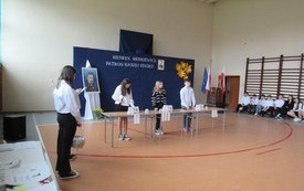 Trwa konkurs wiedzy o H. Sienkiewiczu "1 z 10"