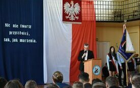 Głos zabiera Kierownik Wydziału Edukacji, Kultury i Spraw Obywatelskich Starostwa Powiatowego we Włoszczowie