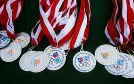 Medale dla uczestniczek Olimpiady
