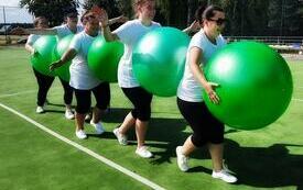 Konkurencja z dużymi piłkami