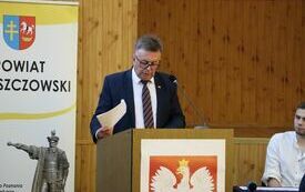 V sesja Rady Powiatu Włoszczowskiego 6