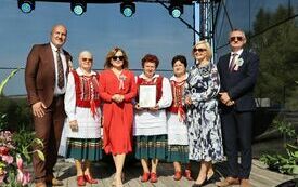 Silna delegacja z Powiatu Włoszczowskiego  na XXIV Dożynkach Wojew&oacute;dzkich w Tokarni 11