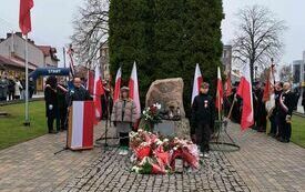 Wszystkich obecnych na uroczystości wita Dyrektor Domu Kultury we Włoszczowie