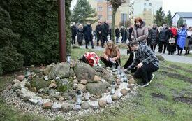 Uczczono 40. Rocznicę Obrony Krzyży w Zespole Szk&oacute;ł Zawodowych we Włoszczowie 70