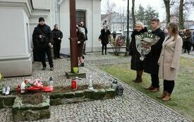 Uczczono 40. Rocznicę Obrony Krzyży w Zespole Szk&oacute;ł Zawodowych we Włoszczowie 119