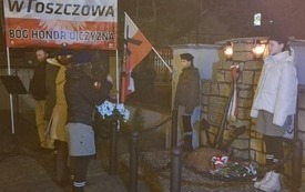 Pierwsze Powiatowe Obchody Narodowego Dnia Pamięci Żołnierzy Armii Krajowej we Włoszczowie 9