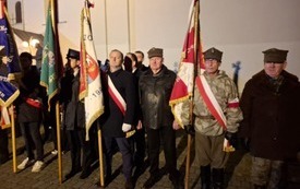 Pierwsze Powiatowe Obchody Narodowego Dnia Pamięci Żołnierzy Armii Krajowej we Włoszczowie 18