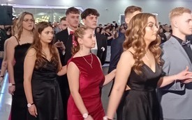 W minioną sobotę maturzyście ze &bdquo;Staszica&rdquo; bawili się na studni&oacute;wce 18