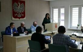 Przy m&oacute;wnicy głos zabiera Radna Sejmiku Wojew&oacute;dztwa Świętokrzyskiego Jolanta Tyjas