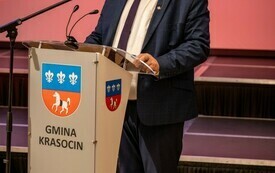 Głos przy m&oacute;wnicy zabiera W&oacute;jt Gminy Krasocin Ireneusz Gliściński