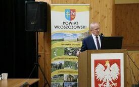 Przy m&oacute;wnicy głos zabiera Radny Jerzy Suliga