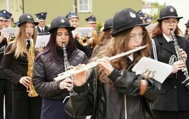 Młodzieżowa Orkiestra Dęta OSP Krasocin gra Hymn Polski