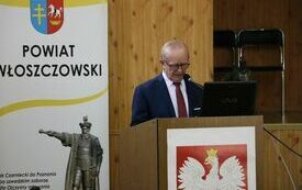 Przy m&oacute;wnicy głos zabiera Radny Jerzy Suliga