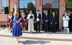 Uczniowie zakończyli rok szkolny  63