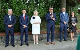 Uczniowie zakończyli rok szkolny  75