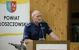 Seniorzy z powiatu włoszczowskiego uczestniczyli w spotkaniu edukacyjnym dotyczącym zagrożeń dla os&oacute;b starszych 10