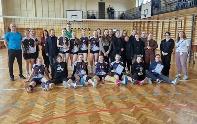 Zdjęcie do XVII Grand Prix Powiatu Włoszczowskiego w Piłce Siatkowej Dziewcząt
