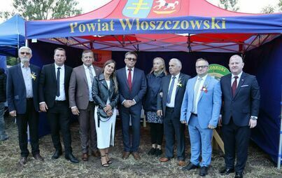 Zdjęcie do Powiat Włoszczowski na Dożynkach Gminnych w Seceminie