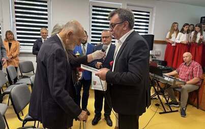 Zdjęcie do Spotkanie z poetą i prozaikiem Janem Lohmannem w Bibliotece Gminnej w Seceminie