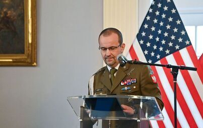 Zdjęcie do Karol Cierpica z Oleszna przemawiał w Białym Domu.  Osobiście dziękował mu prezydent USA Donald Trump.