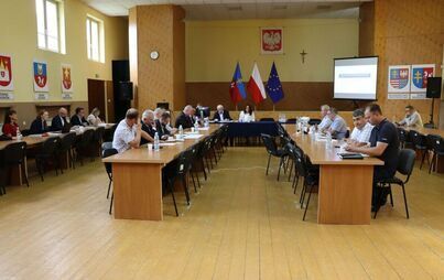 Zdjęcie do Z XXXII sesji Rady Powiatu Włoszczowskiego