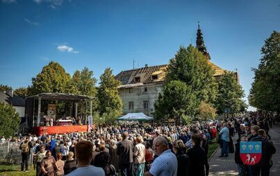 Zdjęcie do &bdquo;Pielgrzymka Bohater&oacute;w&rdquo; na Święty Krzyż