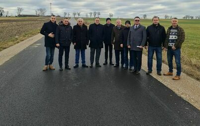 Zdjęcie do Wyremontowano trzy odcinki dr&oacute;g powiatowych 