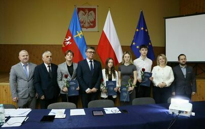 Zdjęcie do Wręczono Stypendia Sportowe Starosty Włoszczowskiego