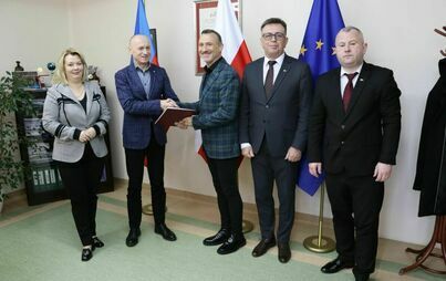 Zdjęcie do Wkr&oacute;tce 822 mb drogi powiatowej w Występach zyska nowy wygląd