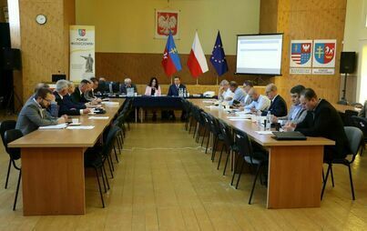 Zdjęcie do Z II sesji Rady Powiatu Włoszczowskiego