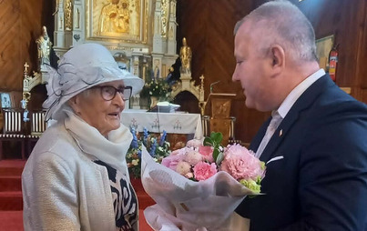 Zdjęcie do Życzenia dla zasłużonej członkini KGW w Bebelnie 