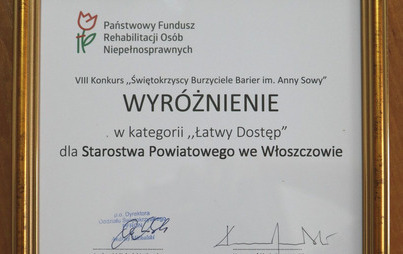 Zdjęcie do Starostwo Powiatowe we Włoszczowie laureatem konkursu  &bdquo;Świętokrzyscy Burzyciele Barier imienia Anny Sowy&rdquo;