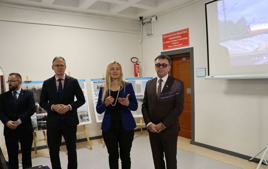 Wystawa z okazji 20. rocznicy otwarcia peronu Włoszczowa Północ